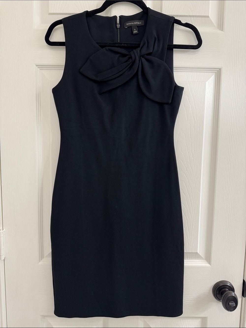 NWOT Banana Republic Black Ponte Sleeveless Sheath Dress with Neck Bow